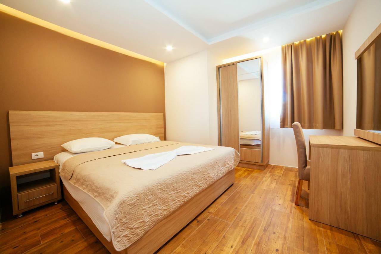 Adriatica Sea & Sun Bed & Breakfast Ülgün Dış mekan fotoğraf