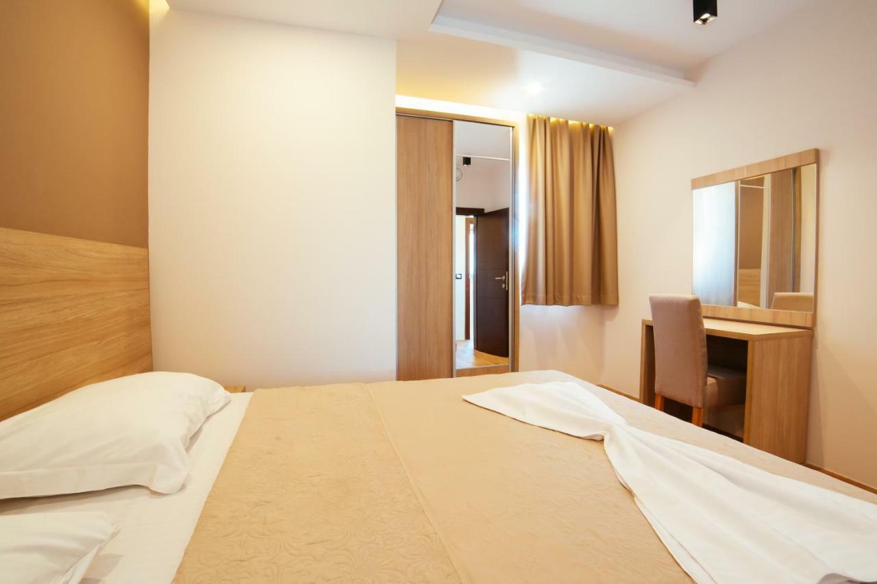 Adriatica Sea & Sun Bed & Breakfast Ülgün Dış mekan fotoğraf