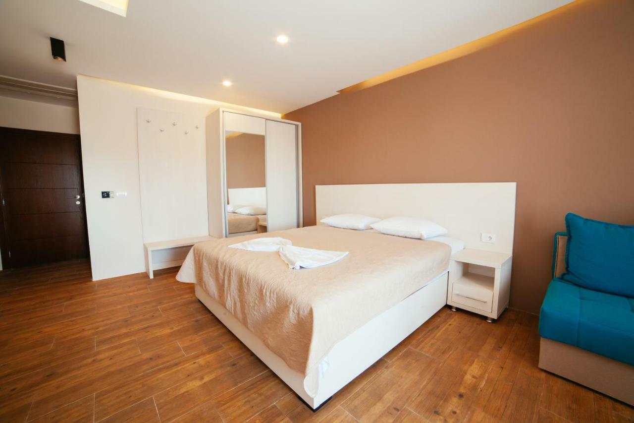 Adriatica Sea & Sun Bed & Breakfast Ülgün Dış mekan fotoğraf