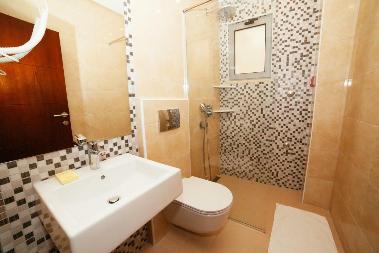 Adriatica Sea & Sun Bed & Breakfast Ülgün Dış mekan fotoğraf