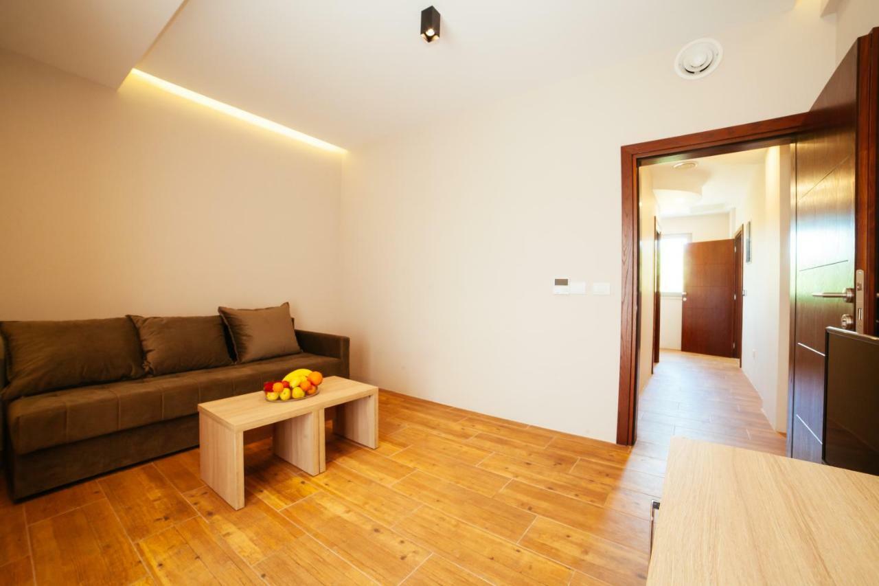 Adriatica Sea & Sun Bed & Breakfast Ülgün Dış mekan fotoğraf