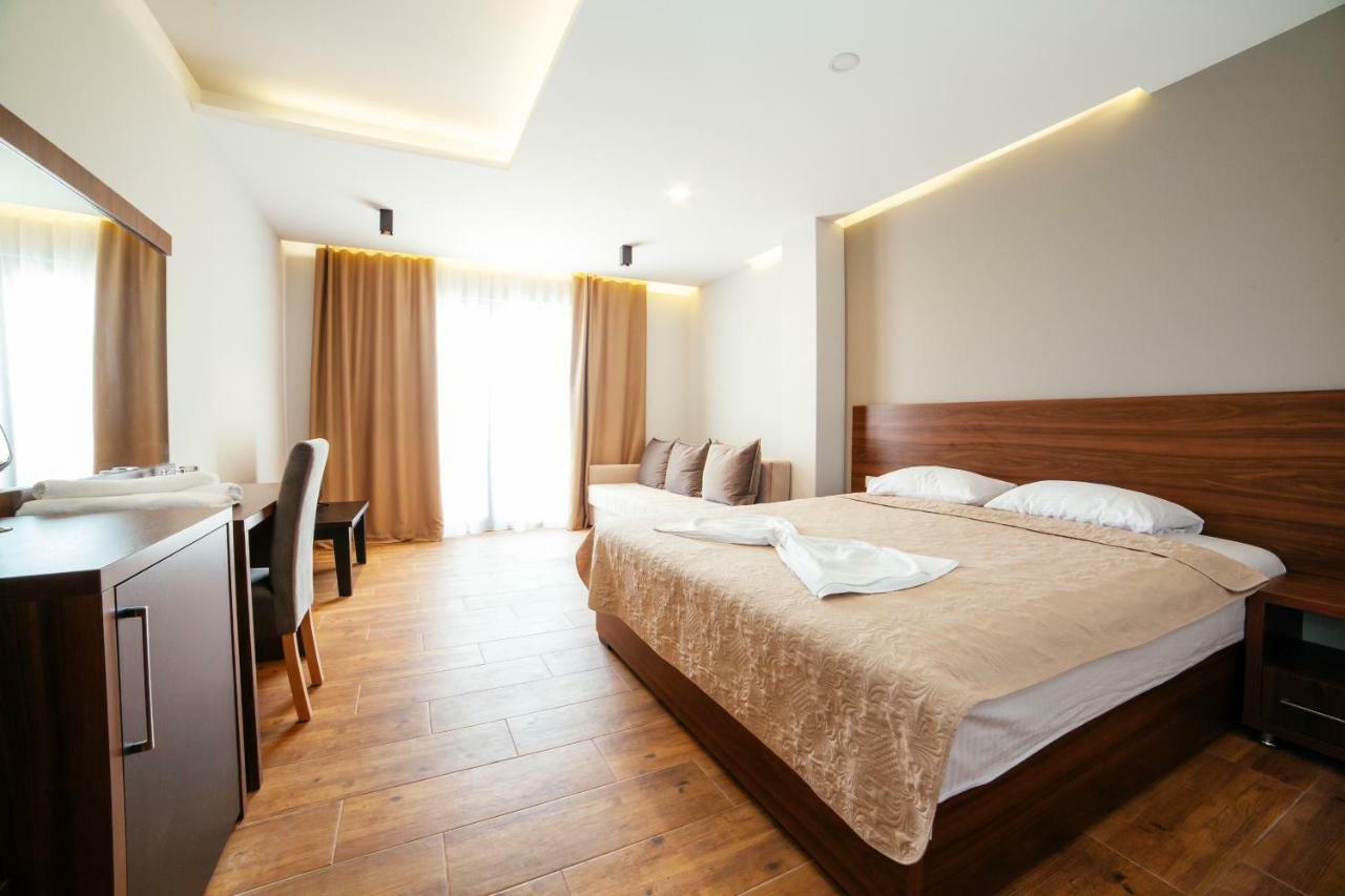 Adriatica Sea & Sun Bed & Breakfast Ülgün Dış mekan fotoğraf