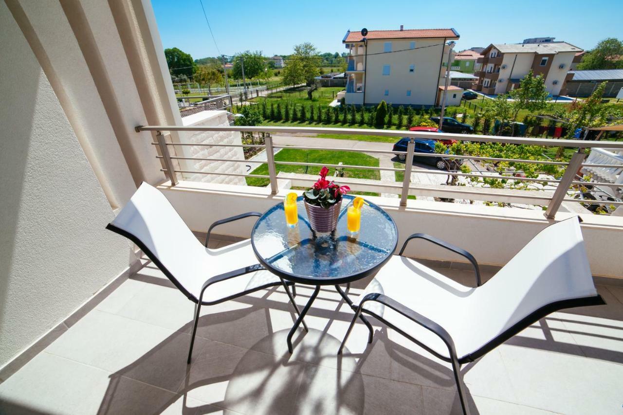 Adriatica Sea & Sun Bed & Breakfast Ülgün Dış mekan fotoğraf